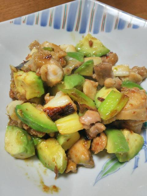 アボカドと鶏肉のみそ炒め.jpg